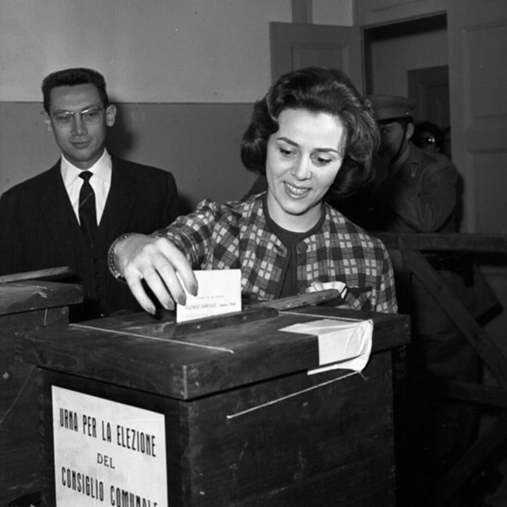 All’alba della nuova Italia il voto della libertà si tinge di rosa