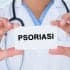 Sette fattori di rischio che possono scatenare la psoriasi