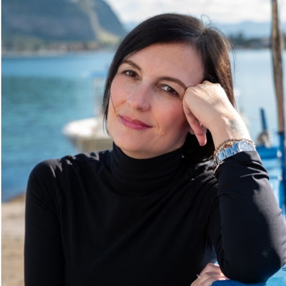 Francesca Maccani torna al Trentino con 'Il tuo nome nel bosco'
