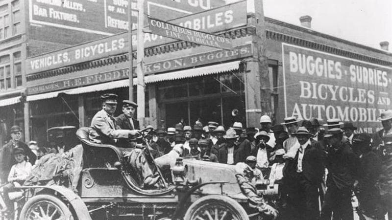 Almanacco di venerdì 26 luglio, accadde oggi: così Horatio Nelson Jackson attraversò gli States in auto