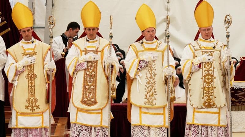 Lo scisma dei lefebvriani: “Noi ribelli in nome di Dio”. Scatta subito la scomunica