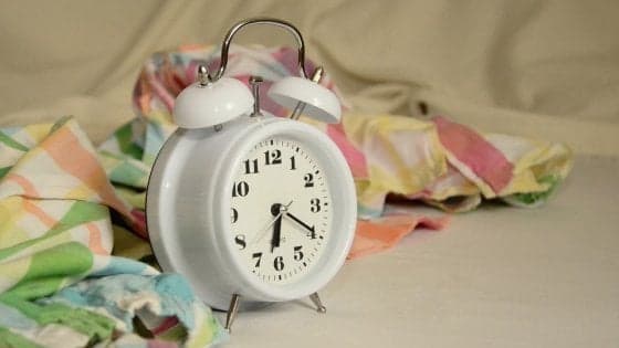 Così la società ci impone il jet lag: d'inverno "soffriamo" di più