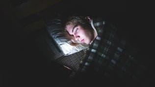 Lo sleep texting, i ragazzi inviano messaggi anche nel sonno